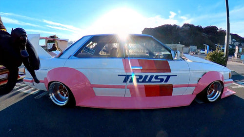 Japanese Custom Cars at Enoshima Marina, 360° Video | Tokyo Bike Ride