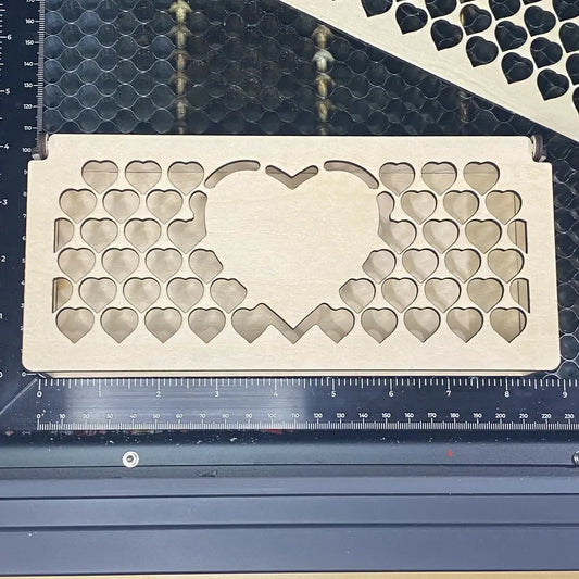 ハート型の木製ペンケース