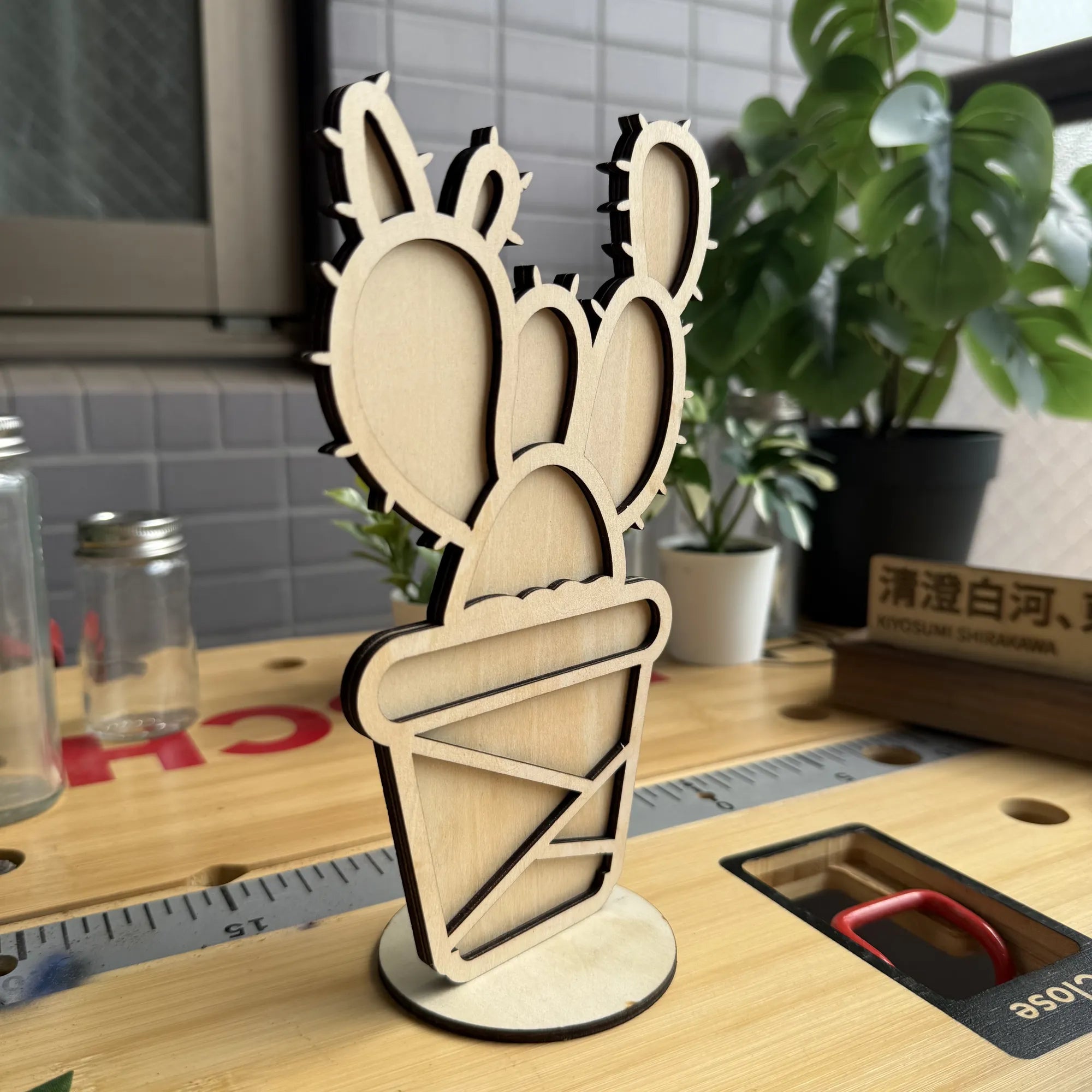 Laser-cut mini art and 3D wooden models handcrafted in Japan